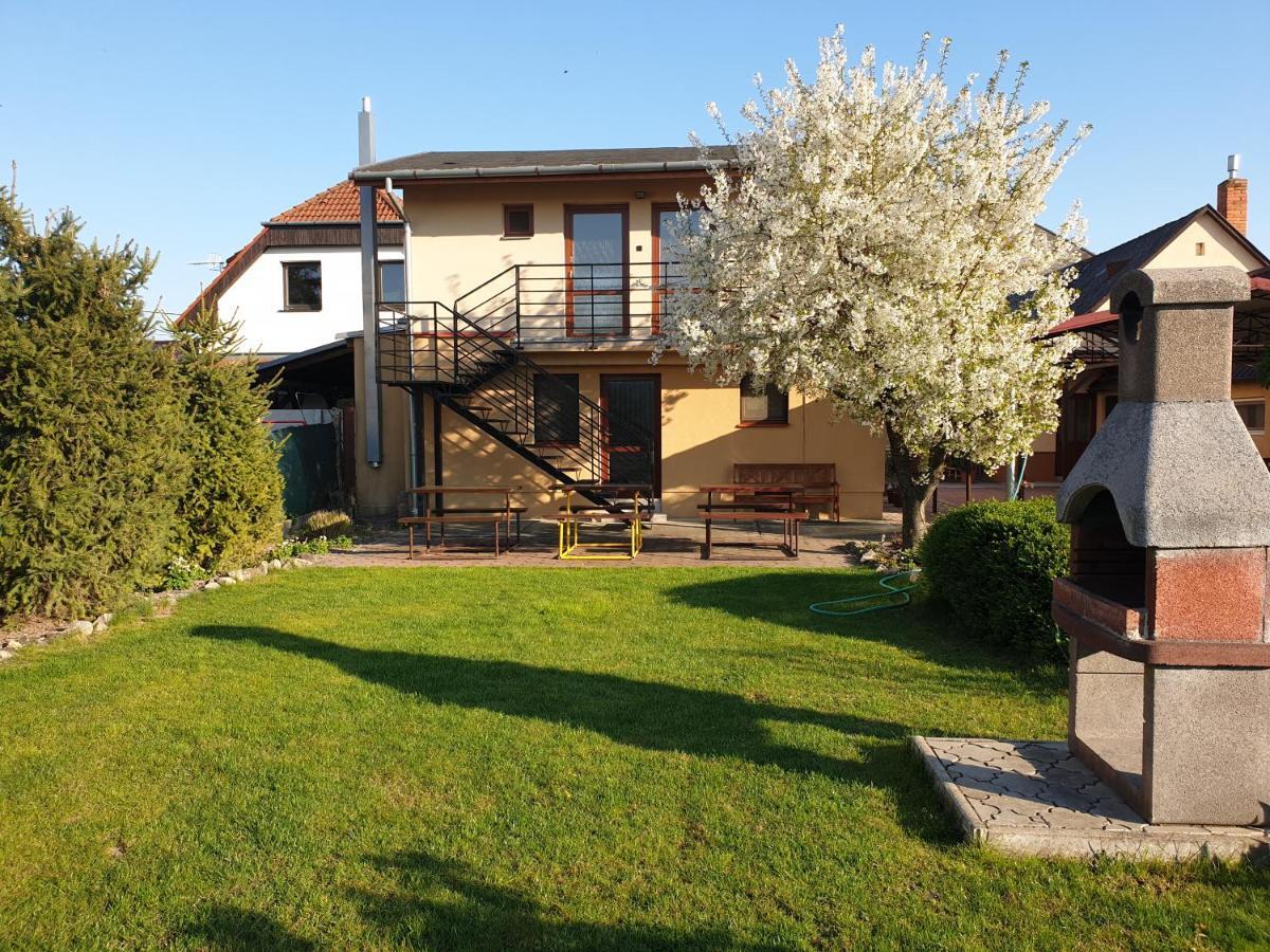 Apartmany Forro Rybarska Velky Meder Exterior photo